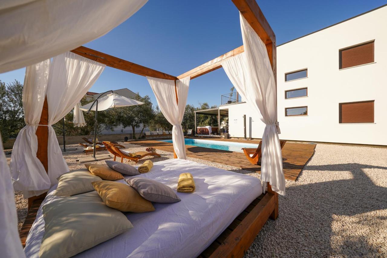 Villa Suncica With Heated Pool, Jacuzzi And Bikes Near Zadar Сукошан Екстер'єр фото