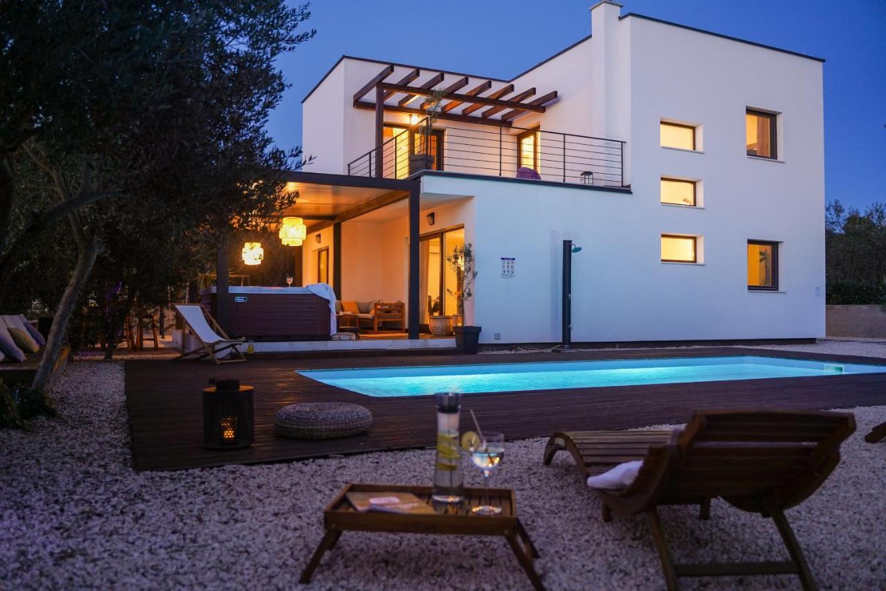 Villa Suncica With Heated Pool, Jacuzzi And Bikes Near Zadar Сукошан Екстер'єр фото