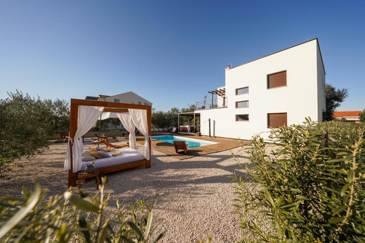 Villa Suncica With Heated Pool, Jacuzzi And Bikes Near Zadar Сукошан Екстер'єр фото
