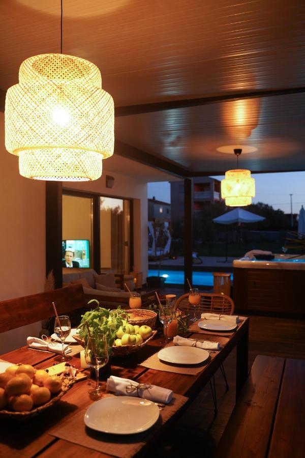 Villa Suncica With Heated Pool, Jacuzzi And Bikes Near Zadar Сукошан Екстер'єр фото