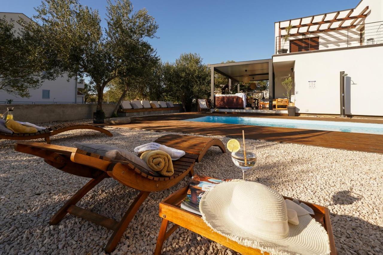 Villa Suncica With Heated Pool, Jacuzzi And Bikes Near Zadar Сукошан Екстер'єр фото