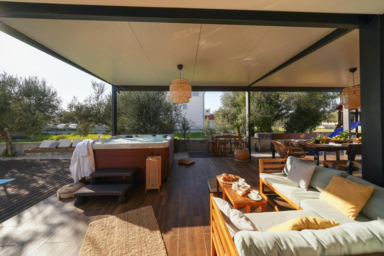 Villa Suncica With Heated Pool, Jacuzzi And Bikes Near Zadar Сукошан Екстер'єр фото