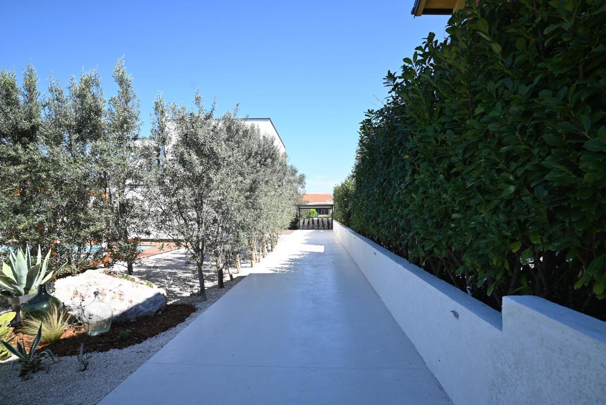 Villa Suncica With Heated Pool, Jacuzzi And Bikes Near Zadar Сукошан Екстер'єр фото