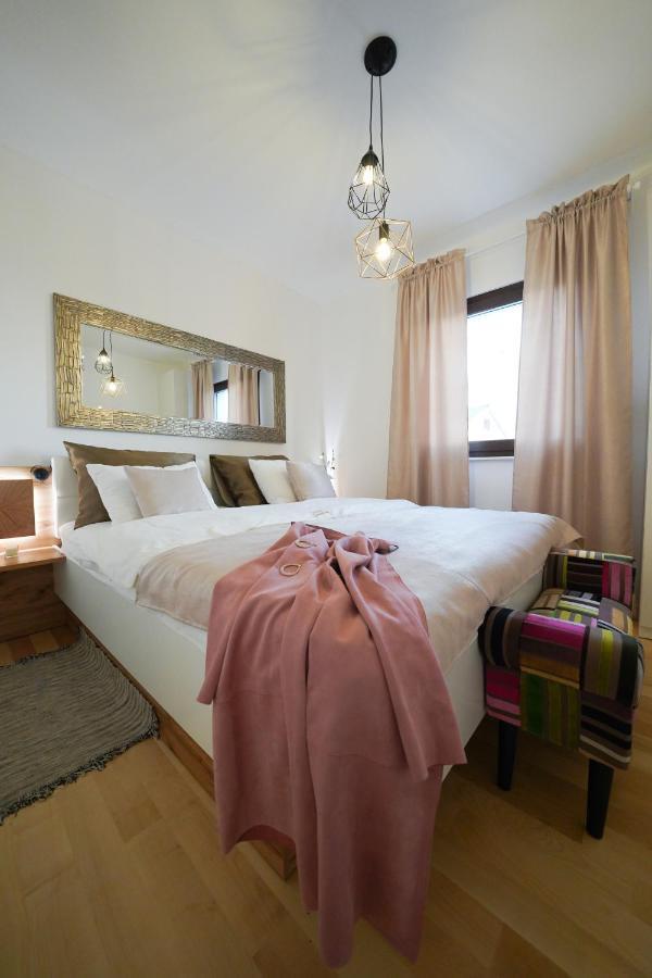 Villa Suncica With Heated Pool, Jacuzzi And Bikes Near Zadar Сукошан Екстер'єр фото