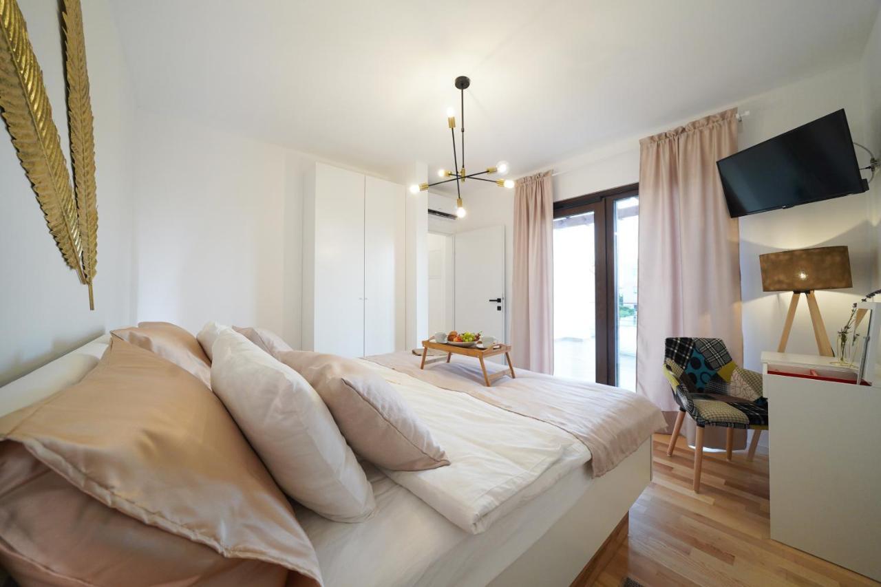 Villa Suncica With Heated Pool, Jacuzzi And Bikes Near Zadar Сукошан Екстер'єр фото